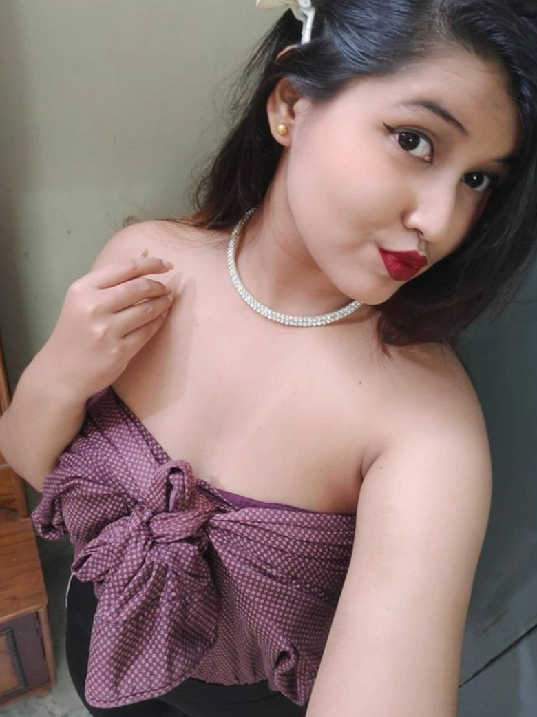 Hyderabad Escort Tina